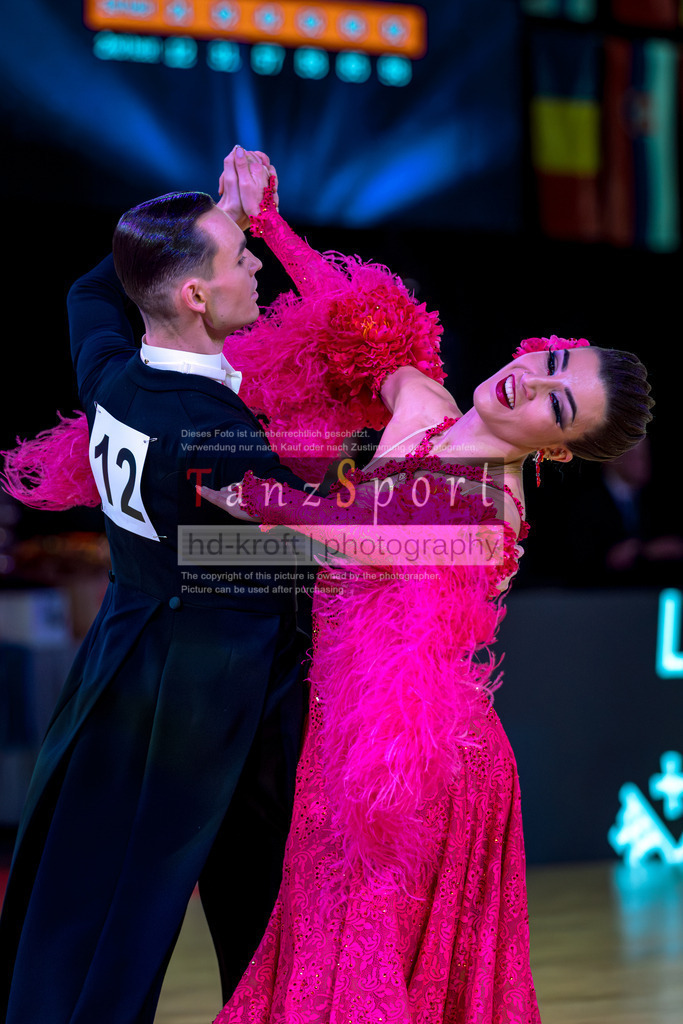 20251214_Baltic-Trophy_2941-2 | Tanzsportbilder, Standardtanz, Lateintanz, WDSF, DTV, LTVB, dancecomp, goc, hessen tanzt, blaues band der spree, walzer, tango, wiener walzer, slowfox, quickstepp, samba, rumba, cha-cha-cha, paso doble. jive, hd-kroft photography, turniertanzsport