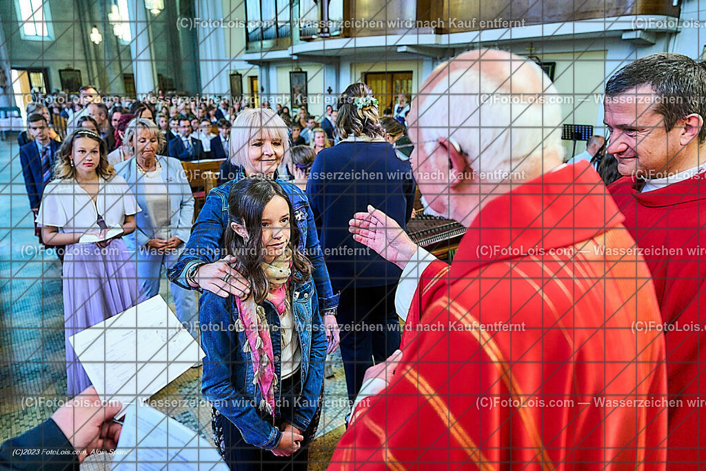 ALP2381_Pfarrfirmung Wieselburg_Sakrament der Firmung | (C)FotoLois.com, Alois Spandl, Pfarrfirmung in Wieselburg mit Firmspender Eduard Gruber (ehemaliger Generalvikar der Diözese St. Pölten), Sa 3. Juni 2023.