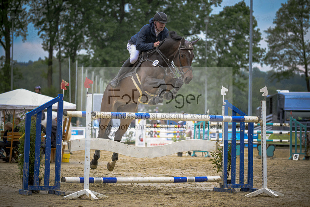 20240505-DOS_3714 | Entdecke hochwertige Reitturnierfotos von Foto Oger. Professionell, emotional und authentisch – jetzt Lieblingsmomente im Shop bestellen. - Realisiert mit Pictrs.com