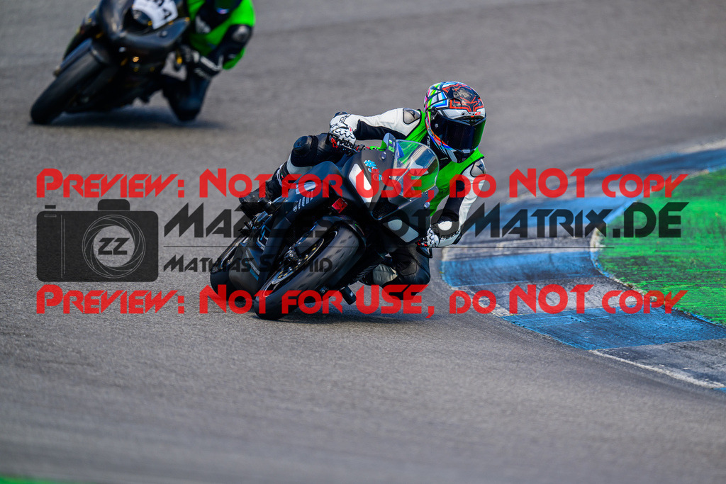 MaZZes_FotoMatrix_240520_6007705_6513 | INST