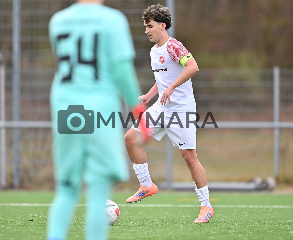 Fussball I Herren I Saison 2025-2026 I Bundesliga I 6. Spieltag I Eintracht Frankfurt - FC Bayern München  | MWMARA - Realisiert mit Pictrs.com