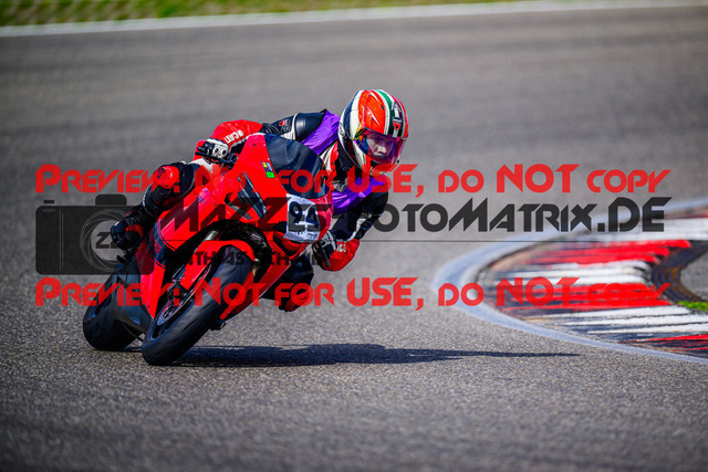 MaZZes_FotoMatrix_240911_6007705_5502 | GRUEN