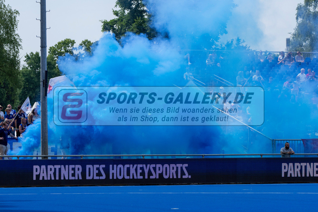 Final4_20250531-1053-HK107430 | Krefeld, Deutschland, 31.05.2025:  Feldhockey Final4 2025 – „Deutsche Feldhockey-Meisterschaften 2025“ im Gerd-Wellen-Hockeyanlage am 31.05.2025 in Krefeld, Deutschland. (Foto von Kramhöller/Fehrmann/Kaste)Krefeld, Germany, 31.05.2025: Feldhockey Final4 2025 – „Deutsche Feldhockey-Meisterschaften 2025“ in Gerd-Wellen-Hockeyanlage at 31.05.2025 in Krefeld, Deutschland. (Foto from Kramhöller/Fehrmann/Kaste)