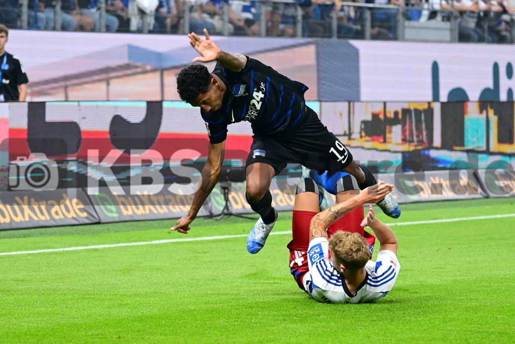 KBS Picture_HSV-HerthaBSC_030 | v.r. Karabec Adam (HSV) , Dudziak Jeremy (Hertha BSC) ,Sportplatz :  Volksparkstadion, - Realisiert mit Pictrs.com