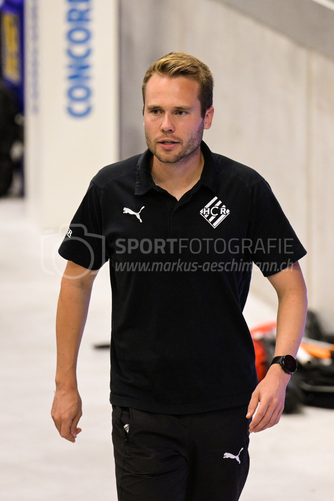 HC Rychenberg vs. Floorball Köniz - 28. August 2022 | HC Rychenberg vs. Floorball Köniz
AXA Arena, Winterthur
Head Coach Philipp Krebs (HC Rychenberg)
Bild: Sportfotografie Markus Aeschimann | www.markus-aeschimann.ch - Realisiert mit Pictrs.com