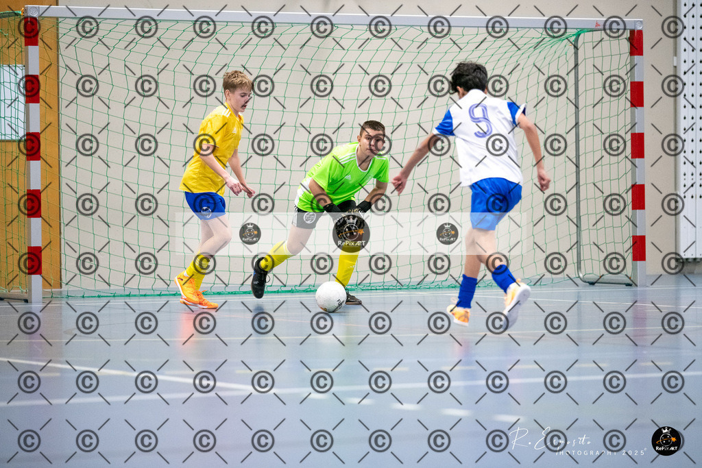 20251129_FCR-Hallenturnier-D_RAW-1_023-28 | Sport und Naturfotografie von Roberto Esposito zeigt echte Momente Bewegung und die Schönheit der Natur. Ausdrucksstarke Bilder schaffen Emotionen.