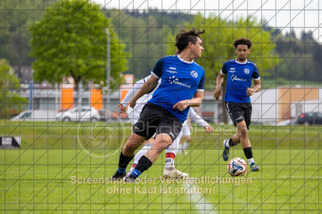 20250426_163837_0380 | #, SGM 1.FC Donzdorf/Reichenbach (weiß) vs. SGM FV 08 Unterkochen (blau), Fussball, A-Junioren Regionenstaffel Mitte 3 - WfV, Saison 2024/2025, Rasenplatz, Lautertal Stadion, Süßener Straße 16, 73072 Donzdorf, 26.04.2025 - 16:00 Uhr,Foto: PhotoPeet-Sportfotografie/Peter Harich