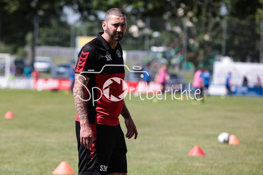 SV 1946 Waidhofen - SV Mering II | Professionelle Sportfotos aus den Bereichen Fußball, Eishockey, Handball und vieles mehr. Ob Sieg oder Niederlage