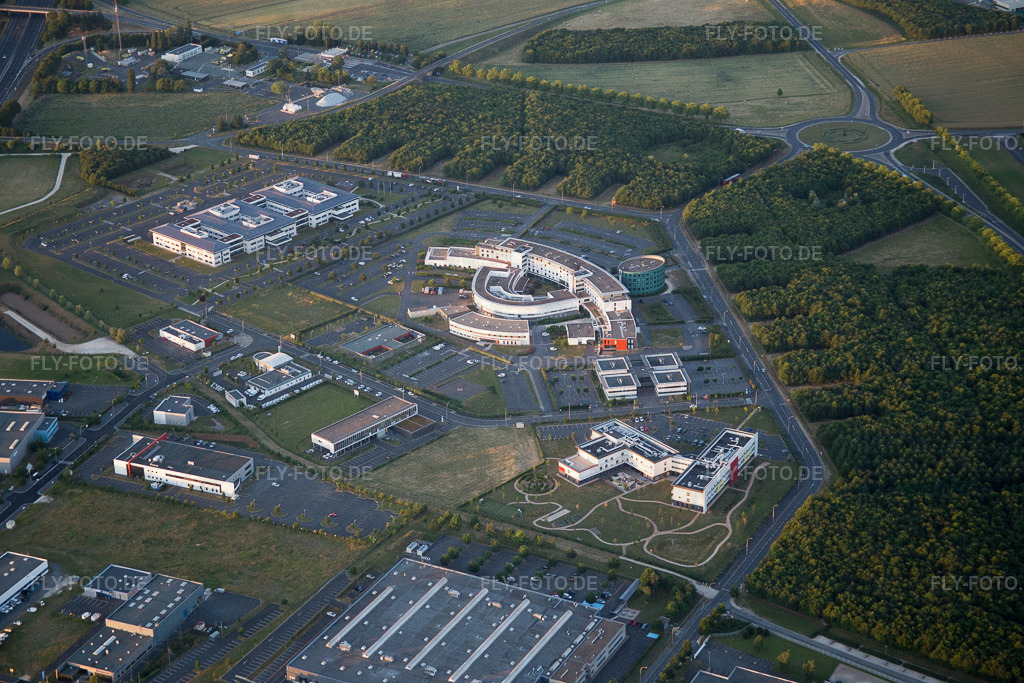 Ortsansicht | Luftbild: Ortsansicht in La Chaussée-Saint-Victor im Bundesland Loir-et-Cher in Frankreich. Foto: IMG_081347.jpg vom 19.06.2015 durch Werner Riehm/FLY-FOTO.de - Realisiert mit Pictrs.com