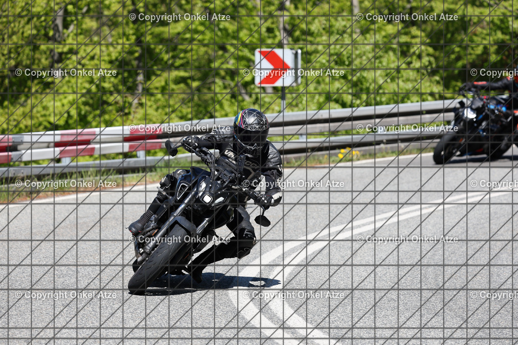 IMG_9703 | Fotograf am Kyffhäuser. Onkel Atze. Kyffhäuser Rennstrecke. Café36. Motorsportfotografie. - Realisiert mit Pictrs.com