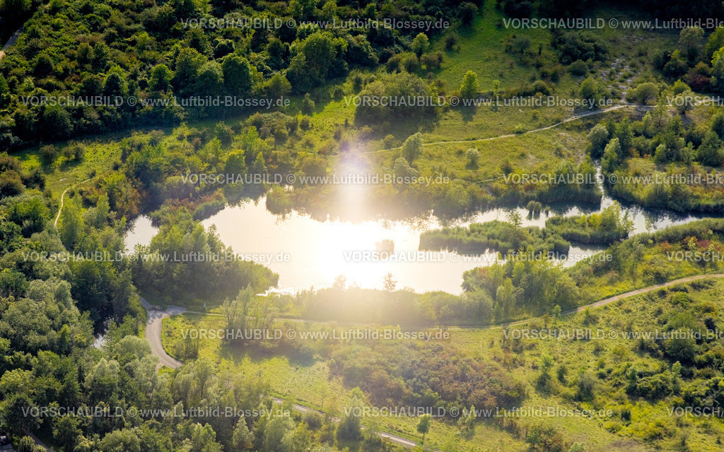 Beckum230804796 | Luftbild, Gegenlicht am Dyckerhoffsee - Blaue Lagune, Beckum, Münsterland, Nordrhein-Westfalen, Deutschland