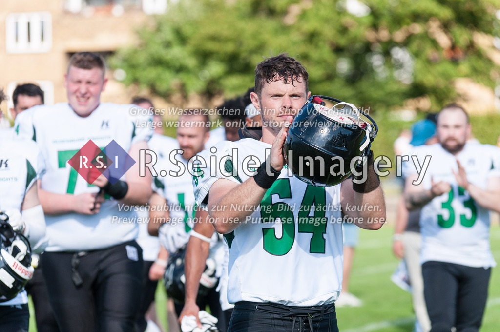 American Football, Saison 2022, Regionalliga Nord, Hamburg Blue Devils - Oldenburg Knights, Dr.-Hermann-Schnell-Sportplatz (Hamburg), 06.08.2022, 07. Gameweek | Jonas Trienen (#54, Oldenburg, DB)