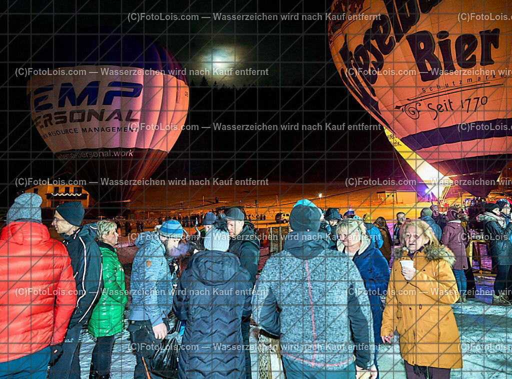ALP8199_Nacht der Ballone_Mondaufgang | (C)FotoLois.com, Alois Spandl. NACHT DER BALLONE im Weitental vor der Ötscherlift-Talstation, Ballonsportclub Ötscherland & Ötscher Tourismusverband, Do 28. Dez. 2023.