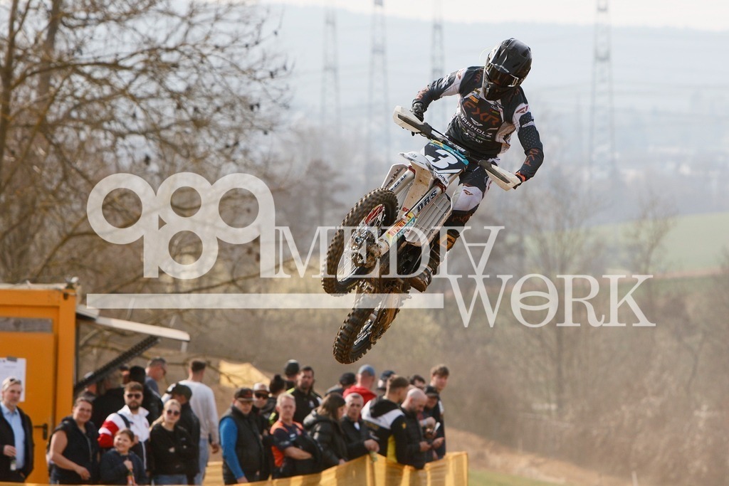_58A7477 | 989 MEDIAWORK