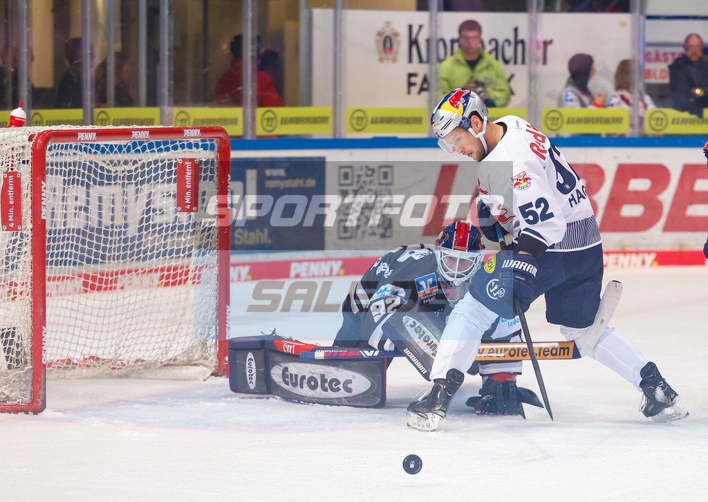 Iserlohn Roosters - Red Bull Muenchen | Patrick Hager #52 (EHC Red Bull Muenchen) 
DEL: Iserlohn Roosters - Red Bull Muenchen - Realisiert mit Pictrs.com