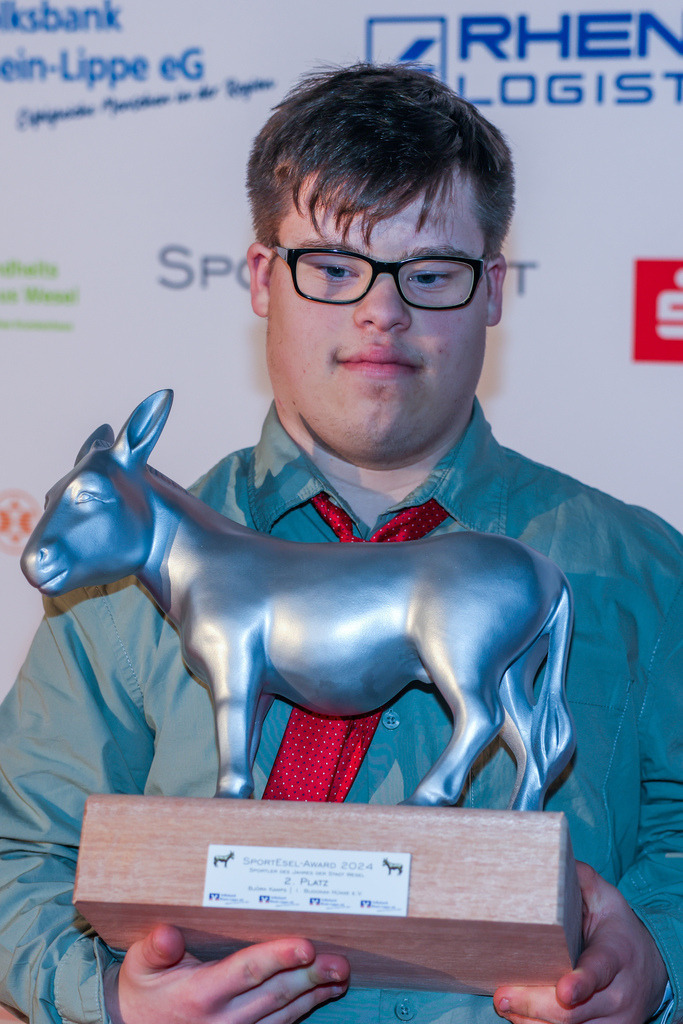 top-top.de250214-235 | Die 3. Weseler SportNacht, die große Sportgala mit Ehrungen der Weseler Sportler des Jahres 2024 findet am Freitag, den 14.02.2025 im Festzelt an der Rheinpromenade statt.Foto: Erwin Pottgiesser