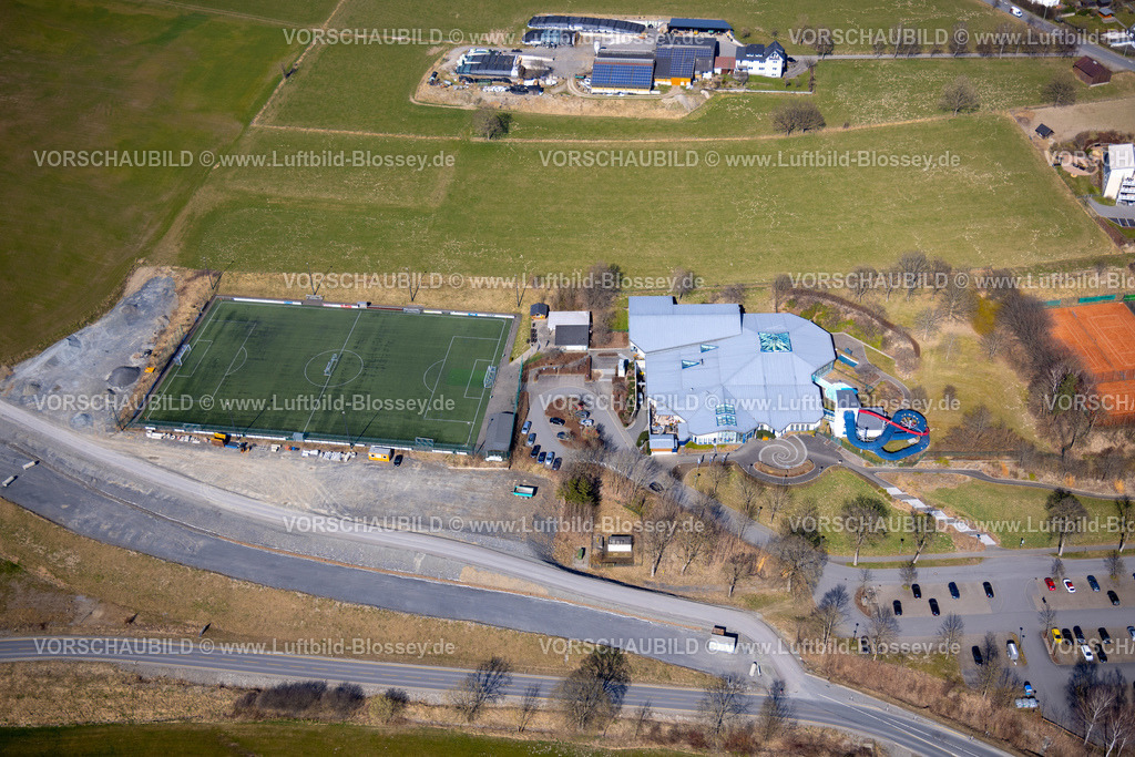 Schmallenberg220303815 | Luftbild, Bad Fredeburg, SauerlandBad und Fußballplatz an der Umgehungsstraße L776n in Fredeburg, Schmallenberg, Sauerland, Nordrhein-Westfalen, Deutschland