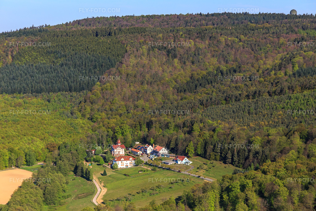 Aerial view: Marienbronn district with Association Sante Et Sobriete in Lobsann in the state Bas-Rhin, France. – Photo: IMG_099337.jpg taken on 04/30/2017 by Werner Riehm/FLY-FOTO.com – Resolution of the original: 5472 x 3648 px – SMRA Marienbronn - Fédération de Charité - Caritas Alsace - se libérer des conduites addictives