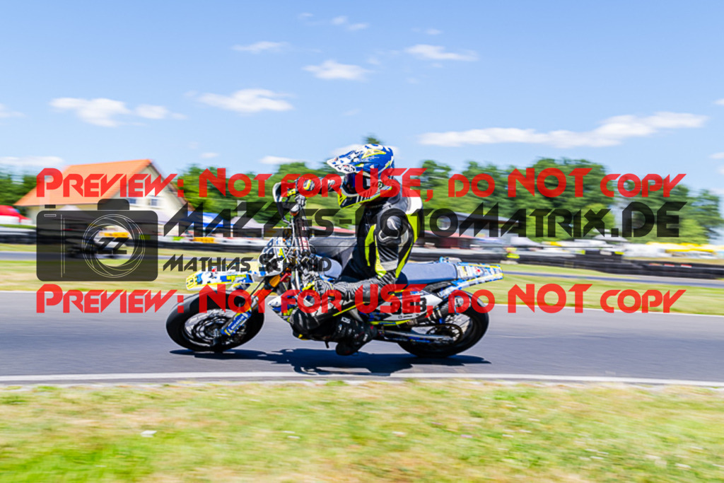 MaZZes_FotoMatrix_220702_0908 | S4