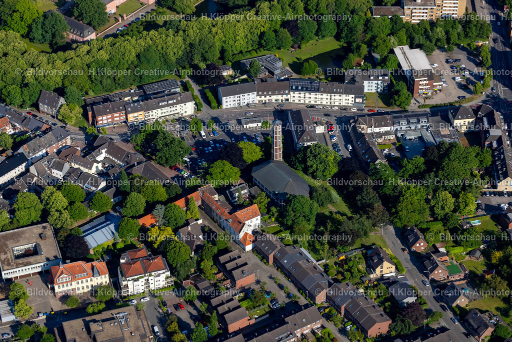Luftbild Mönchengladbach-Wichrath-3558 | Luftbildfotografie und Luftbild Gelände des Wasserschloß Schloss Wickrath im gleichnamigen Stadtteil von Mönchengladbach im Bundesland Nordrhein-Westfalen - Realisiert mit Pictrs.com
