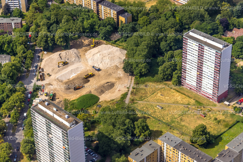 Duisburg230707274 | Luftbild, Die Weißen Riesen, Hochhäuser in Hochheide, Wohnpark Hochheide, Baustelle, Alt-Homberg, Duisburg, Ruhrgebiet, Nordrhein-Westfalen, Deutschland