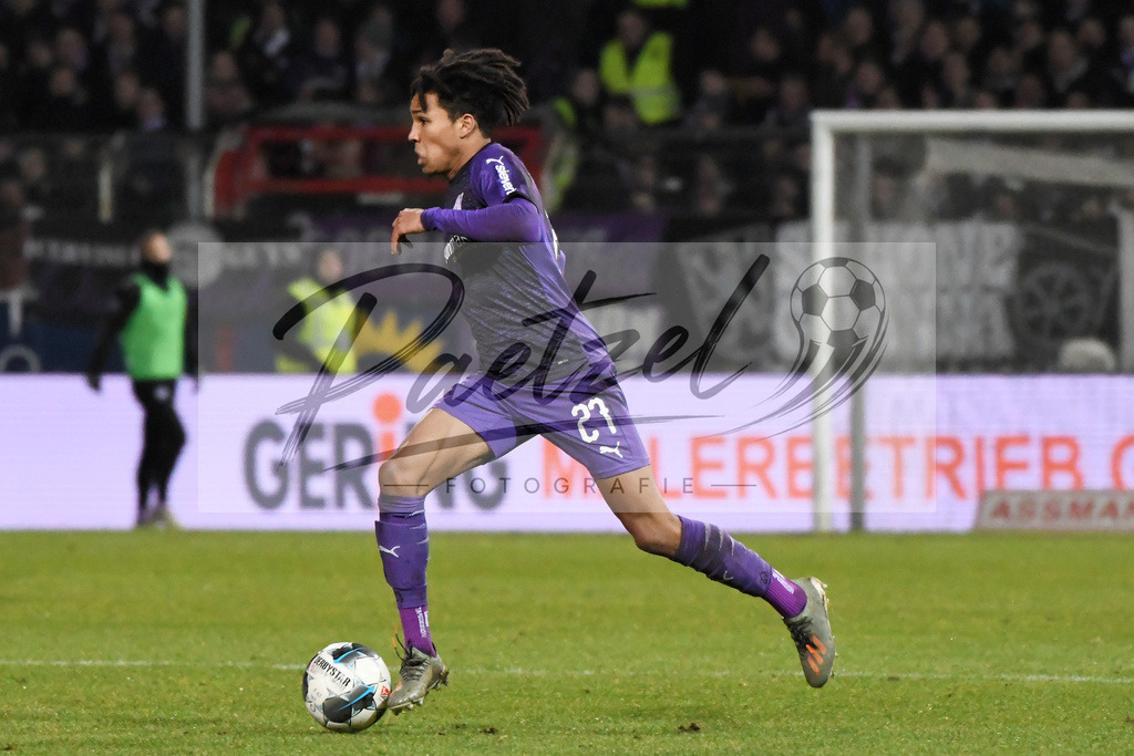 20200129_OSNSVS_0035JPG | Fußball, Herren: Felix Agu (VfL Osnabrück) in Aktion, am Ball, Einzelaktion beim Spiel der 2. Bundesliga zwischen VfL Osnabrück vs. SV Sandhausen am 29.01.2020 im Stadion an der Bremer Brücke in Osnabrück, Deutschland.(Foto von Nico Paetzel) - Realisiert mit Pictrs.com
