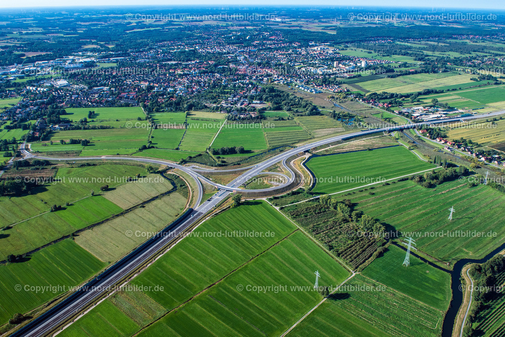 Buxtehude_Autobahnanschlusstelle_Buxtehude_A26_ELS_4070220922 | BUXTEHUDE 22.09.2022 Baustelle zum Neubau am Autobahn- Streckenverlauf der BAB A26 Abfahrt im Ortsteil Eilendorf in Buxtehude im Bundesland Niedersachsen, Deutschland. Weiterführende Informationen bei: Die Autobahn GmbH des Bundes Niederlassung Nord. // Construction site for new construction on the motorway route of the motorway A26 exit in the district Eilendorf in Buxtehude in the state of Lower Saxony, Germany. Further information at: Die Autobahn GmbH des Bundes Niederlassung Nord. Foto: Martin Elsen