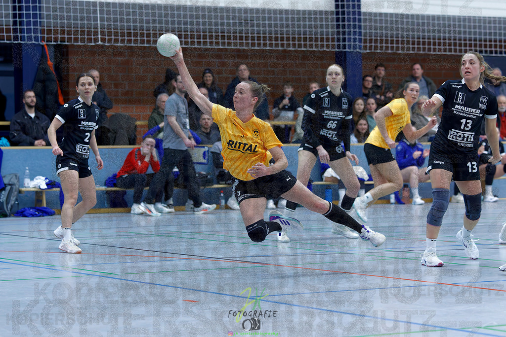 Handball Frauen Oberliga Mitte, HSG Eibelshausen/Ewersbach - HSG Lumdatal | Handball Frauen Oberliga Mitte, HSG Eibelshausen/Ewersbach - HSG Lumdatal am 21.02.2026 in Dietzhölztal-Steinbrücken (Sporthalle am Hammerweiher)Photo © 2026 - Jörg Heinrich - Realisiert mit Pictrs.com