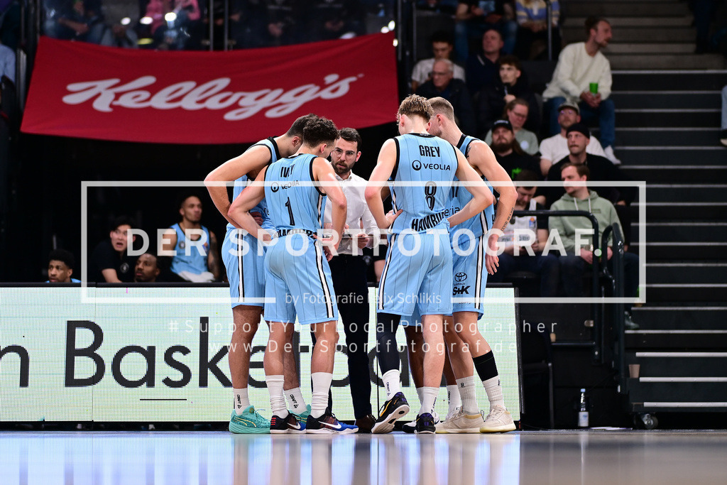 Basketball I Herren I Saison 2024-2025 I BBL I 25. Spieltag I Veolia Towers Hamburg - SC Rasta Vechta I 30115 | Der Sportfotograf. - Realized with Pictrs.com