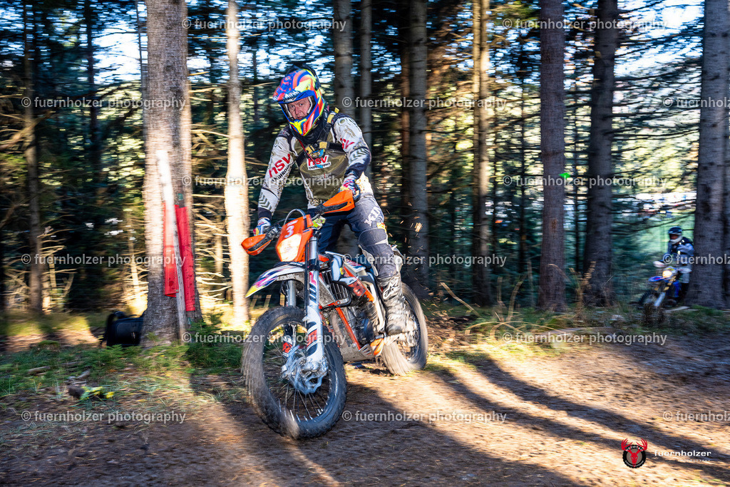 fuernholzer_251026-C1-54 | Fotografische Impressionen von der Red Stag Enduro Extreme by fuernholzer-photography.com. Endurosport in Österreich fotografisch festgehalten von fuernholzer. Auftragsfotografie für Private, Gewerbefotos und Industriefotografie. Eventfotografie, Sportfotografie und Motorsportfotografie. Anbieter von Fotoworkshops, Fototraining, fotografischen Vorträgen und Fotoseminaren.