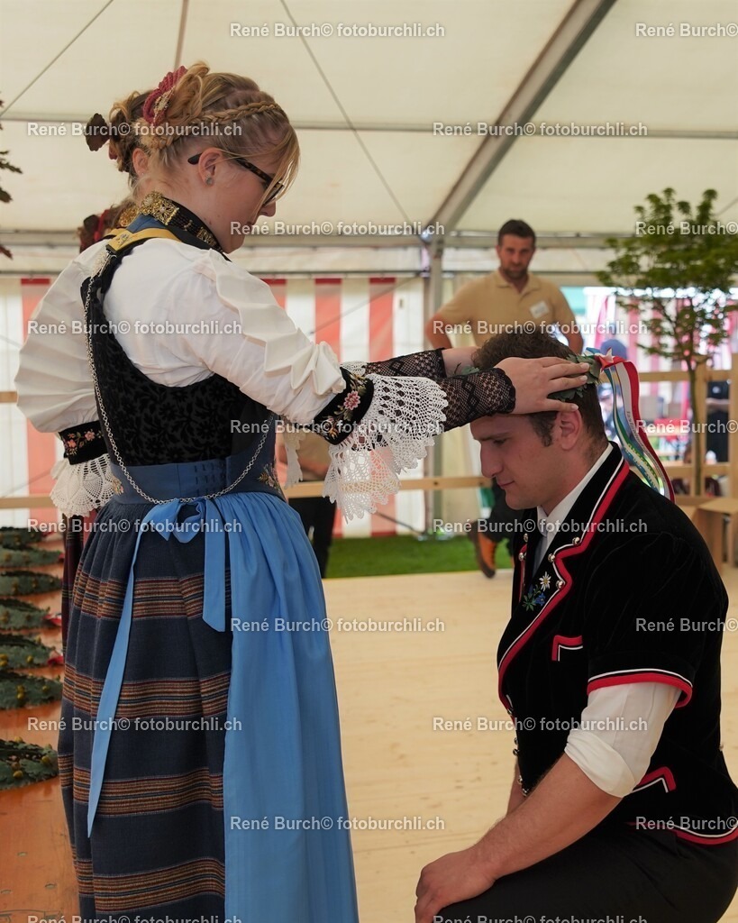 80 | René Burch leidenschaftlicher Fotograf aus Kerns in Obwalden.  Hier finden sie Sport, Landschaft und Natur Fotografie.
 - Realisiert mit Pictrs.com