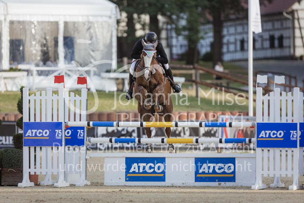 220728_BHO_ST_M1-Spr_2-812 | Deine schönsten Turniermomente als professionelle Fotos! Entdecke hochwertige Pferdesport-Fotografie im Online-Shop. Jetzt Fotos finden & bestellen!