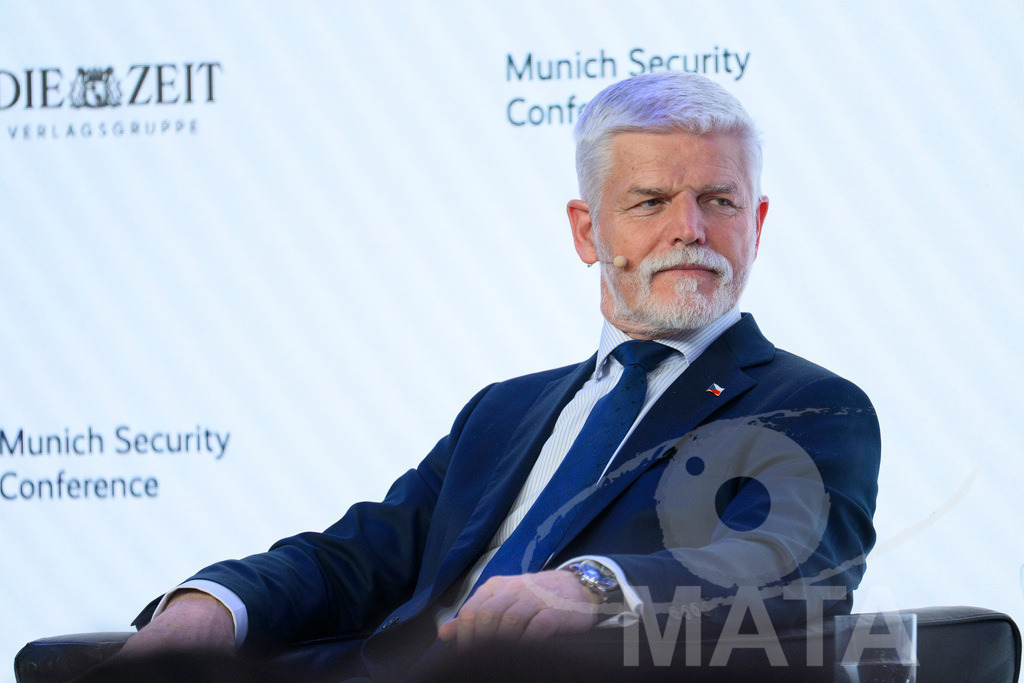 _DWA7203 | MATA IndoCon - Realisiert mit Pictrs.com