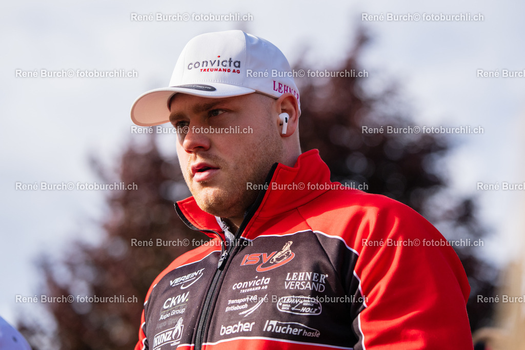 BUR00485 | René Burch leidenschaftlicher Fotograf aus Kerns in Obwalden.  Hier finden sie Sport, Landschaft und Natur Fotografie.
 - Realisiert mit Pictrs.com