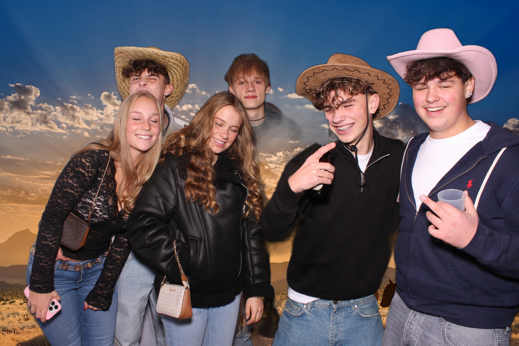 top-top.de-251025-0059 | Foto, Video, Fotografie, Videografie, Fotobox, DJ, Discjockey, Musik, Musikbox, Veranstaltung, Photobooth, Amazon, Ebay, Buchtipp, Bestseller, Autor, Verlag, Buch, Wesel, Hamminkeln, NRW, Dinslaken, Rees, Drohne, Hochzeit, Party, Fotobox, Wesel, Fotograf