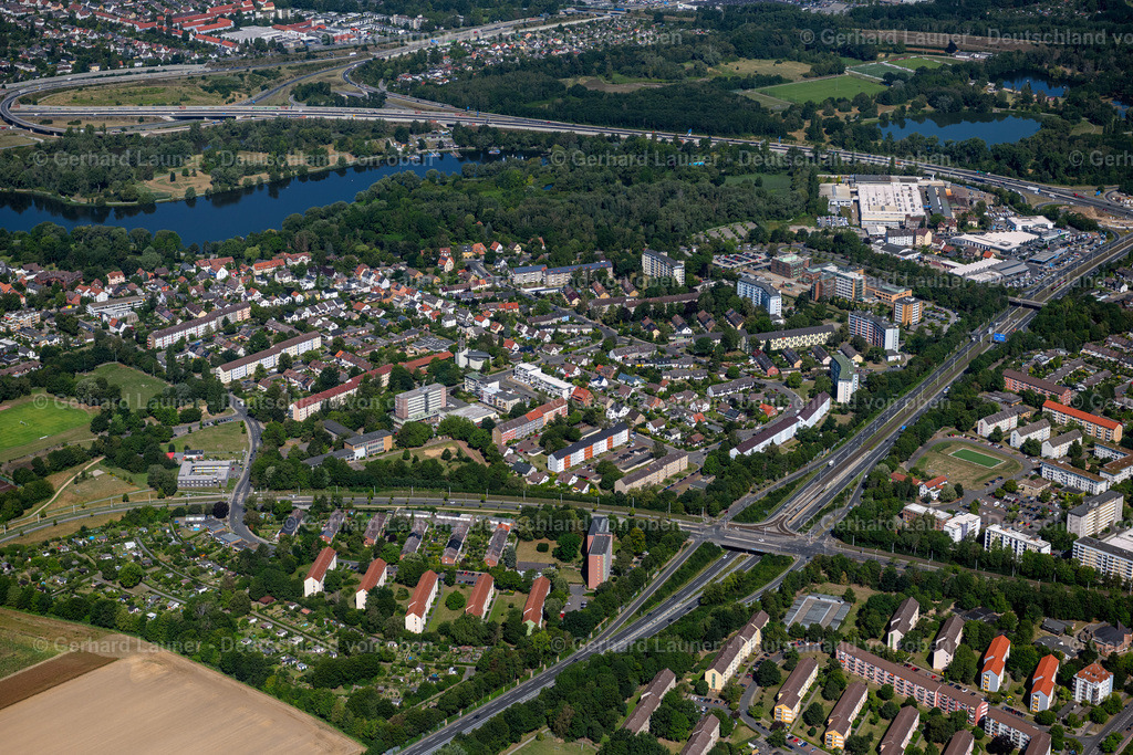 4035378 | BRAUNSCHWEIG 31.07.2020 Stadtrand und Außenbezirks- Wohngebiete an der Straße Schlesiendamm im Ortsteil Heidberg-Melverode in Braunschweig im Bundesland Niedersachsen, Deutschland. // Outskirts residential on street Schlesiendamm in the district Heidberg-Melverode in Brunswick in the state Lower Saxony, Germany. Foto: Gerhard Launer