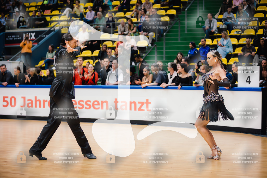 Hessen Tanzt WDSF International Open Latin 11th (43) Justin Lauer _ Rita Schumichin (TSC Saltatio Neustadt im TV 1860 Mußbach)-2025-05-18-4936 | Webshop for digital downloads and prints of dance sport, event & show photographer Julian Link - Realisiert mit Pictrs.com