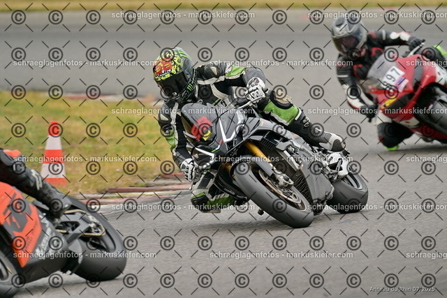 25bt05-1470 | markuskiefer.com - Realisiert mit Pictrs.com