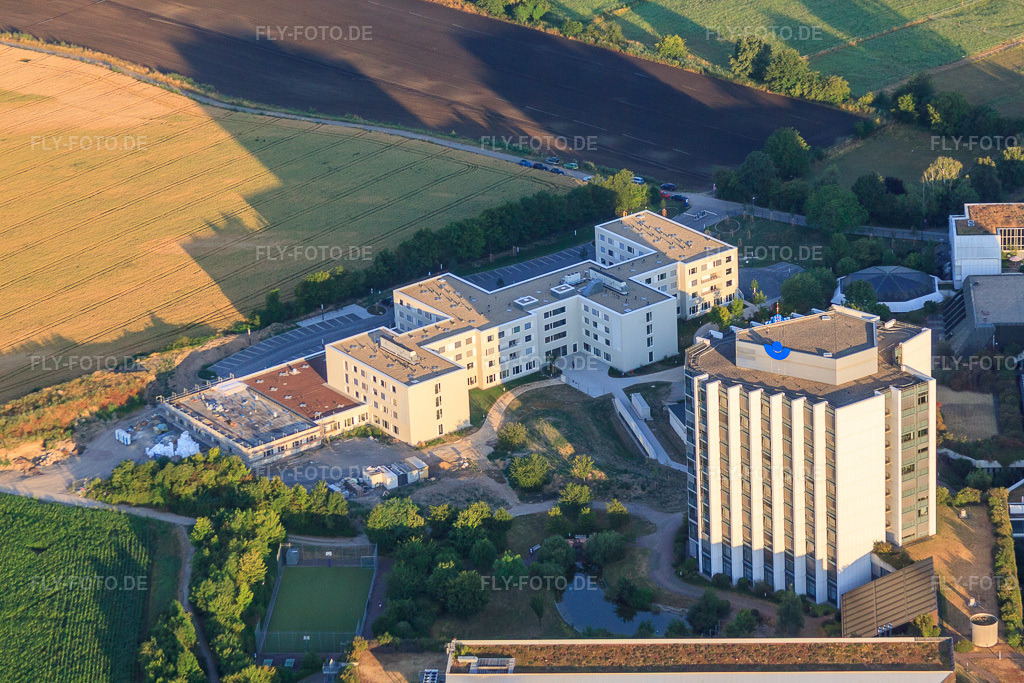 Luftbild: BG Klinik Ludwigshafen im Ortsteil Oggersheim in Ludwigshafen im Bundesland Rheinland-Pfalz in Deutschland. Foto: IMG_69396.jpg vom 04.07.2014 durch Werner Riehm/FLY-FOTO.deAuflösung des Originals: 4752 x 3168 pxLinkedin