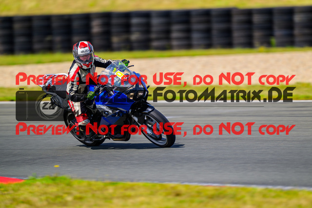 MaZZes_FotoMatrix_240725_6007705_0949 | GELB