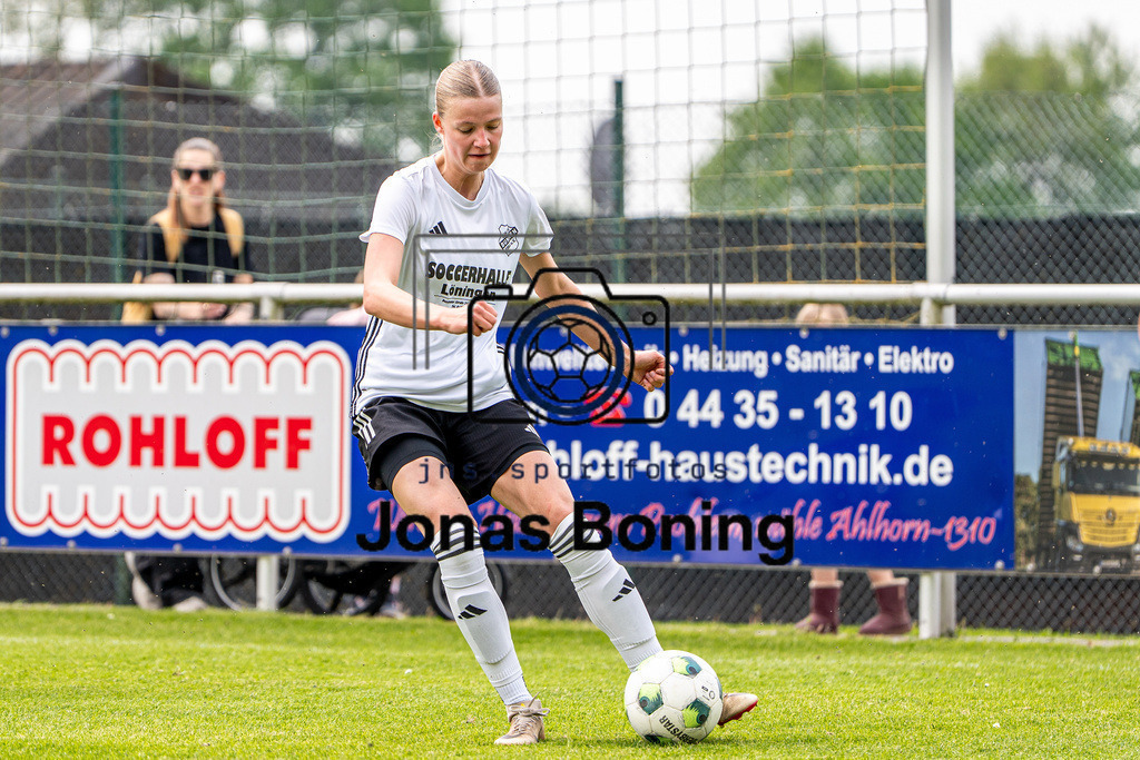 Fußball I Frauen I Saison 2025-2026 I Oberliga Niedersachsen I 22. Spieltag I TuS Lutten - DJSK-SV Bunnen I 00082 | jns.sportfotos - Realisiert mit Pictrs.com