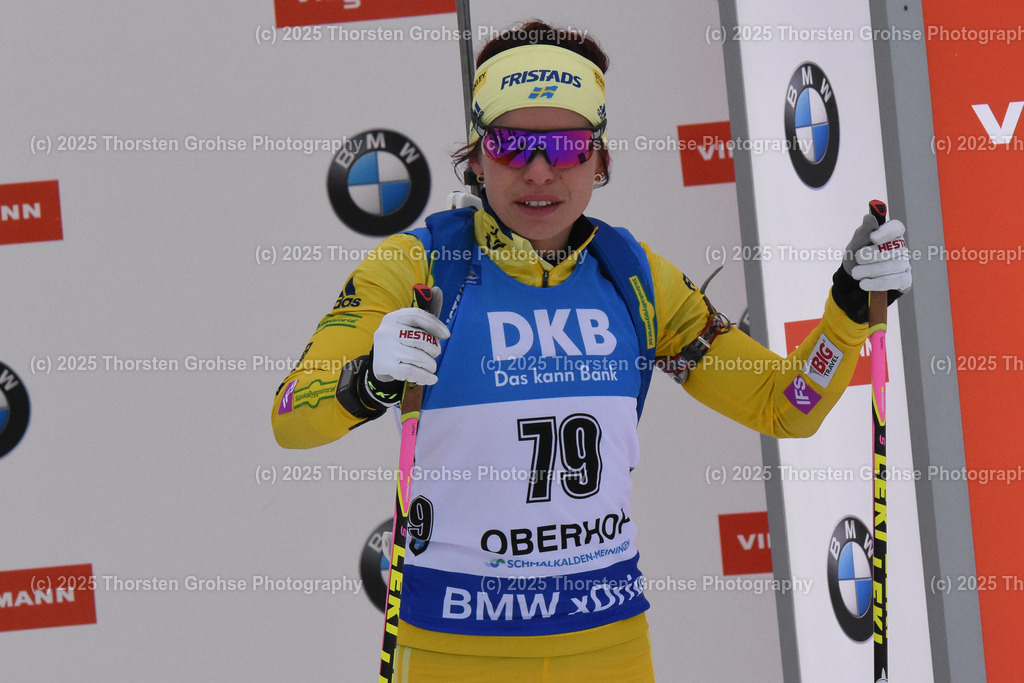IBU WC Biathlon Oberhof 2018 | HOEGBERG Elisabeth (SWE) beim Start; IBU WC Biathlon Oberhof 2018, 7.5 km Sprint Frauen am 04.01.2018 in der DKB Ski Arena in Oberhof, (Deutschland) - Realisiert mit Pictrs.com