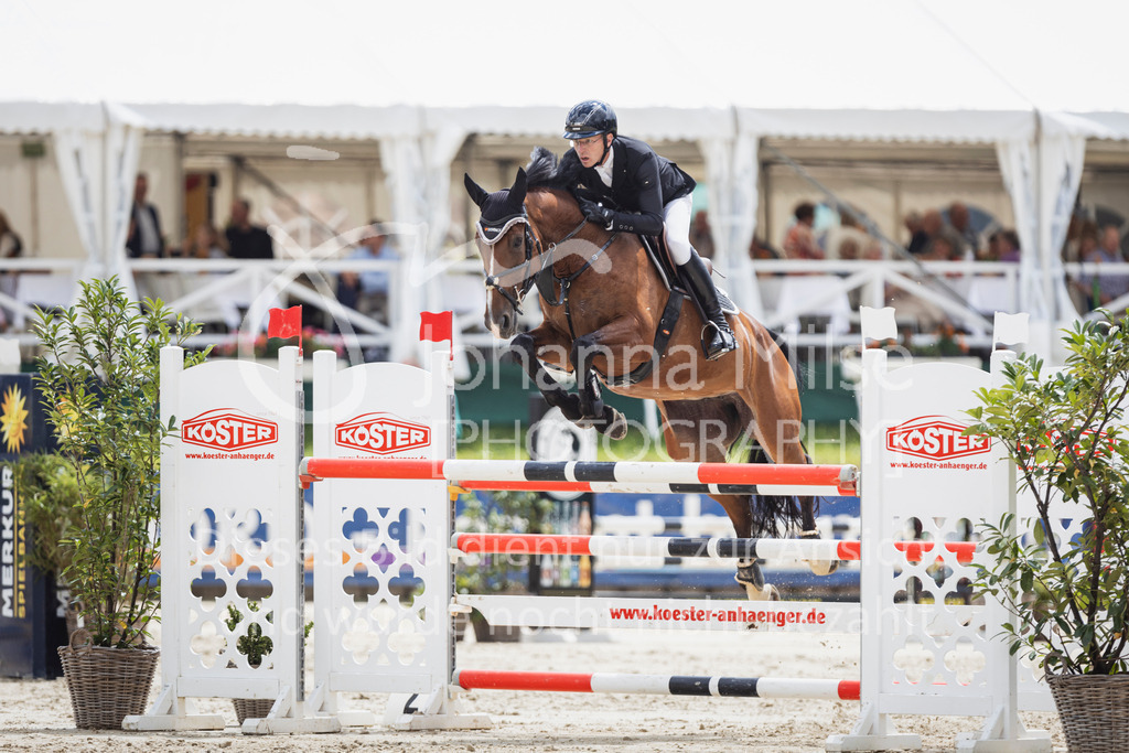 250713_BHO_M2-Spr-2-632 | Deine schönsten Turniermomente als professionelle Fotos! Entdecke hochwertige Pferdesport-Fotografie im Online-Shop. Jetzt Fotos finden & bestellen!