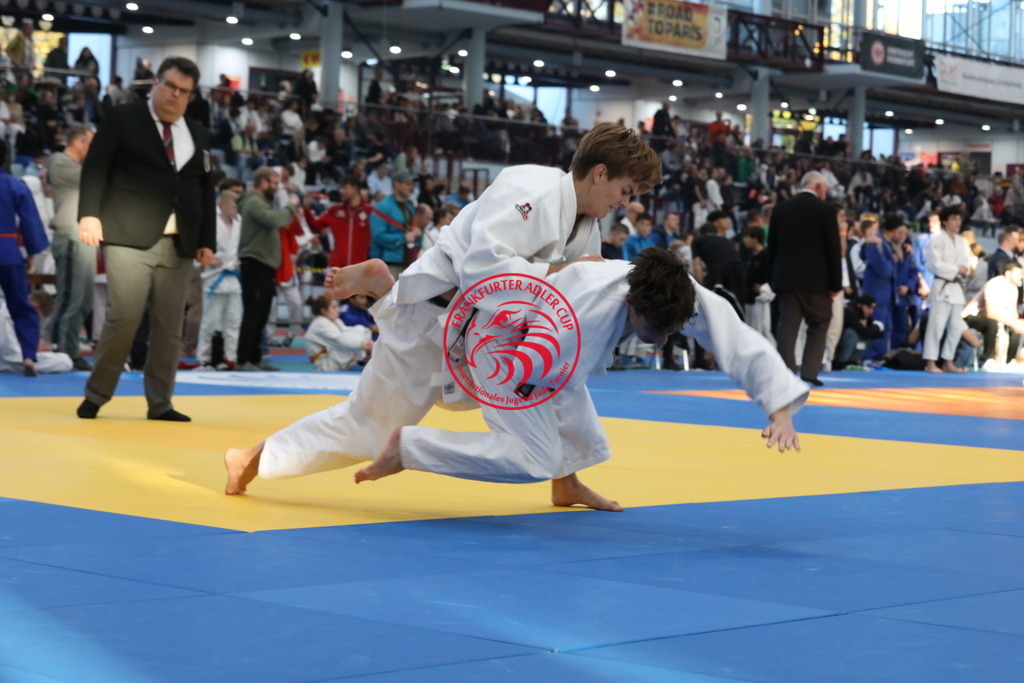 1J7A2386 | Fotos vom Adler Cup - Pictures from Adler Cup

Hier findet Ihr alle Eindrücke und großen Momente der Adler Cup Wochenenden. Here you will find all impressions and great moments of the Adler Cup weekends. - Realisiert mit Pictrs.com