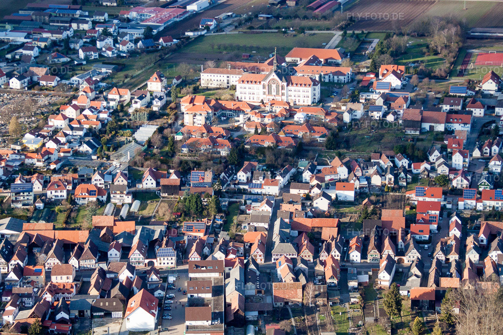 Luftbild: Gebäudekomplex des St. Paulus Stift - Jacob-Friedrich-Bussereau-Stiftung (Pfalz) in Herxheim bei Landau im Bundesland Rheinland-Pfalz in Deutschland. Foto: IMG_37113.jpg vom 22.01.2011 durch Werner Riehm/FLY-FOTO.de