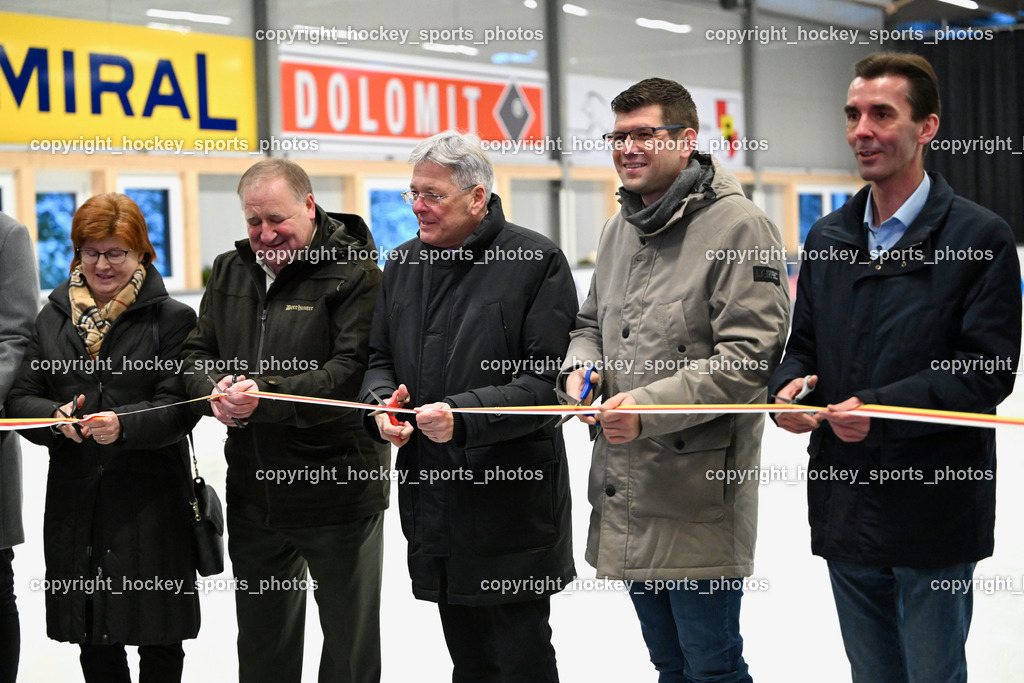 Eishallen Eröffnung Eberstein | Bürgermeister Eberstein Andreas Grabuschnig, Landeshauptmann Kärnten Peter Kaiser, Landeshauptmann Stellvertreter Martin Gruber, Eishallen Eröffnung Eberstein, Eishallen Eröffnung Eberstein am 07.12.2024 in Eberstein (Halle Eberstein), Austria, (Photo by Bernd Stefan)