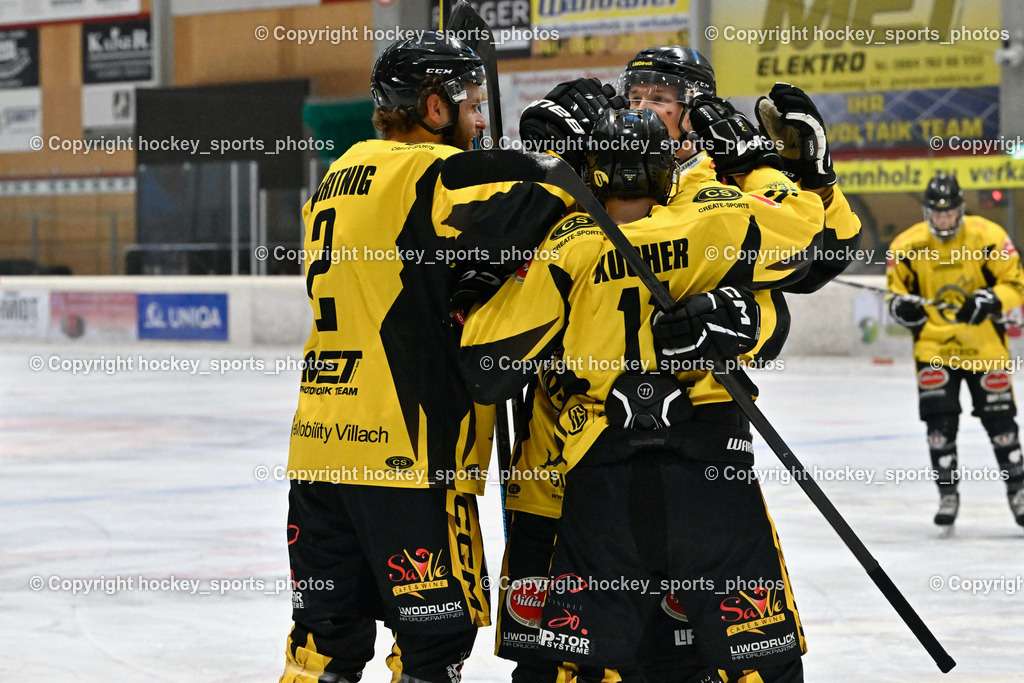 EC Hornets Spittal vs. USC Piraten Velden 18.2.2024 | #2 Karitnig Gert EC Hornets Spittal, #11 Kucher Florian EC Hornets Spittal, #88 Zauchner Daniel EC Hornets Spittal, EC Hornets Spittal vs. USC Piraten Velden 18.2.2024, EC Hornets Spittal vs. USC Piraten Velden 18.2.2024 am 18.02.2024 in Spittal an der Drau (Eissportzentrum Spittal), Austria, (Photo by Bernd Stefan)