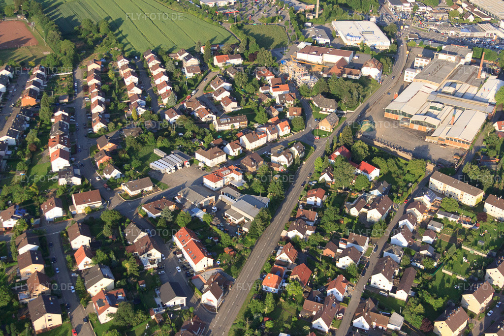 Luftbild: ENDERES SPEDITION und Logistik GmbH im Ortsteil Diedelsheim in Bretten im Bundesland Baden-Württemberg in Deutschland. Foto: IMG_57832.jpg vom 14.06.2013 durch Werner Riehm/FLY-FOTO.deAuflösung des Originals: 4707 x 3138 pxWWW.ENDERES-SPEDITION.DE