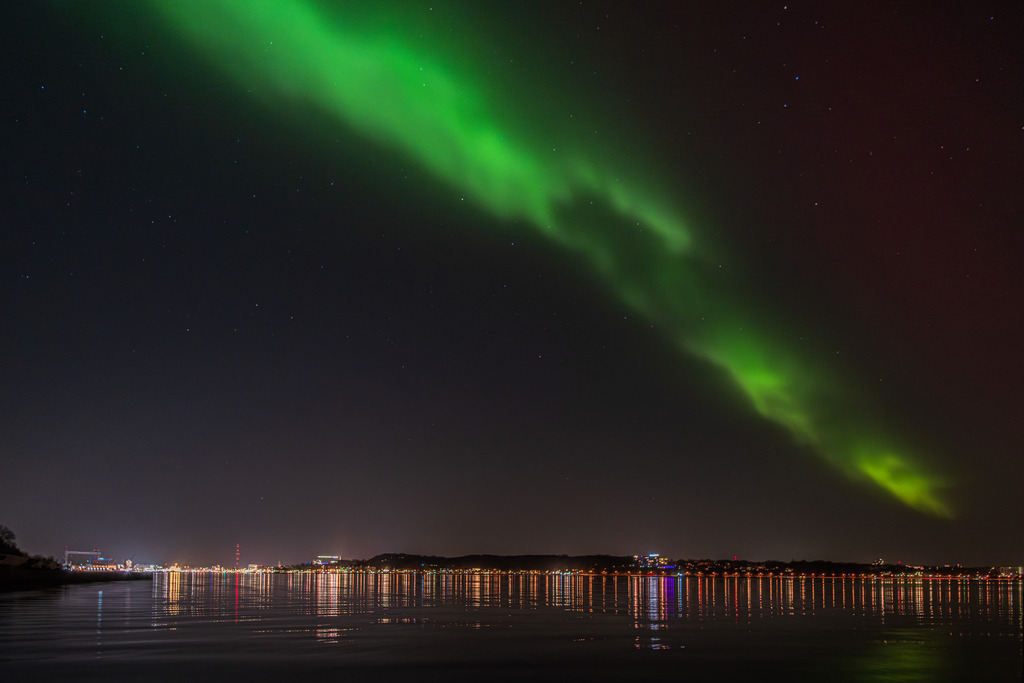 Polarlicht Kieler Förde_2 | Entdecken Sie hochwertige Fotoprodukte für Ihr Zuhause, Büro oder als besonderes Geschenk.rpixel.de bietet Ihnen exklusive Fotografien aus den Bereichen Natur, Landschaft und Motiven vom Meer.Einfach direkt im Online-Shop bestellen. - Realisiert mit Pictrs.com