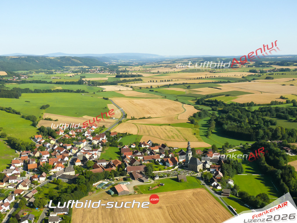 Die Luftaufnahme Seibelsdorf - Marktrodach wurde vom UL-Flugzeug (keine Drohne) aus fotografiert.Hohe Druck- Auflösung-die Geschenkidee!